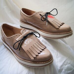 Stylish Tan Women's Shoes with Fringe Detail